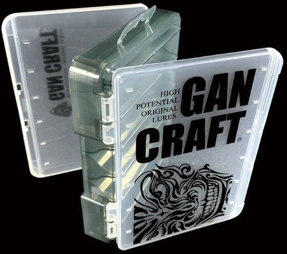 Коробка для снастей Gan Craft Face Logo Reversible Box 140x104x32mm #Clear/Smoke